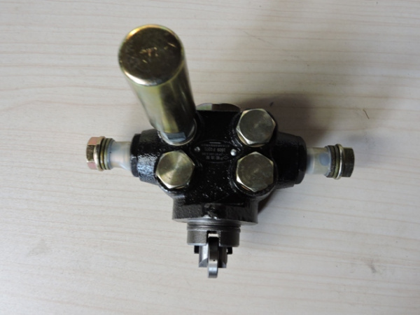 61567G3-1_Насос ручной подкачки топлива ДВС  WD615WD10 LW500F (3)